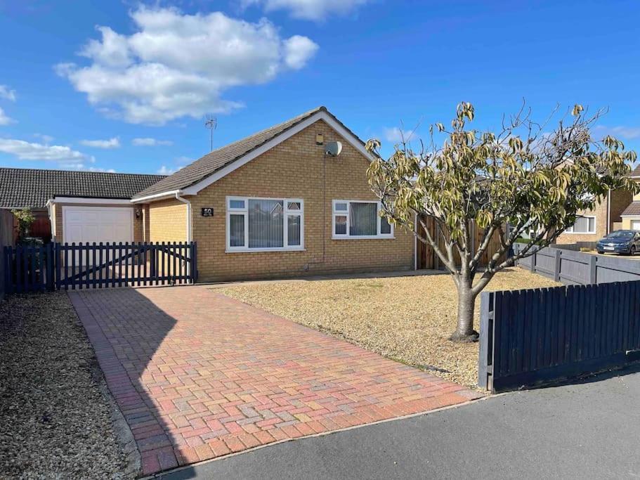 Lodge In The Heart Of Bourne Thurlby ภายนอก รูปภาพ